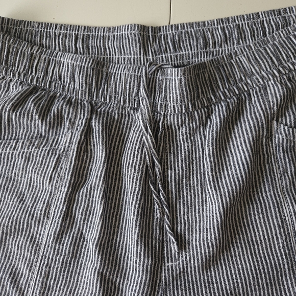 Old Navy High Rise Straight Taper Linen Blend Pants - Picture 8 of 12